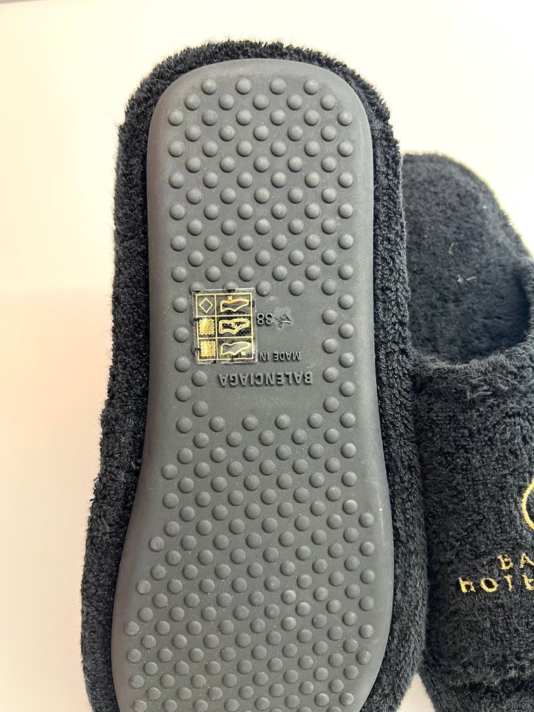 Balenciaga - Mules - Size: EU 38 #4.3