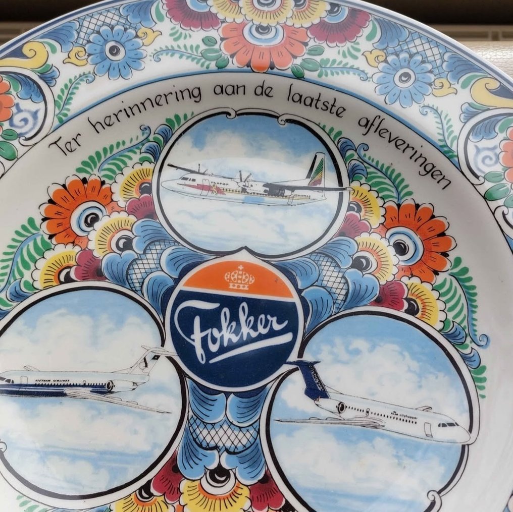 Plateelbakkerij Schoonhoven - Assiette à dîner - Faïence - Panneau commémoratif Fokker #3.2