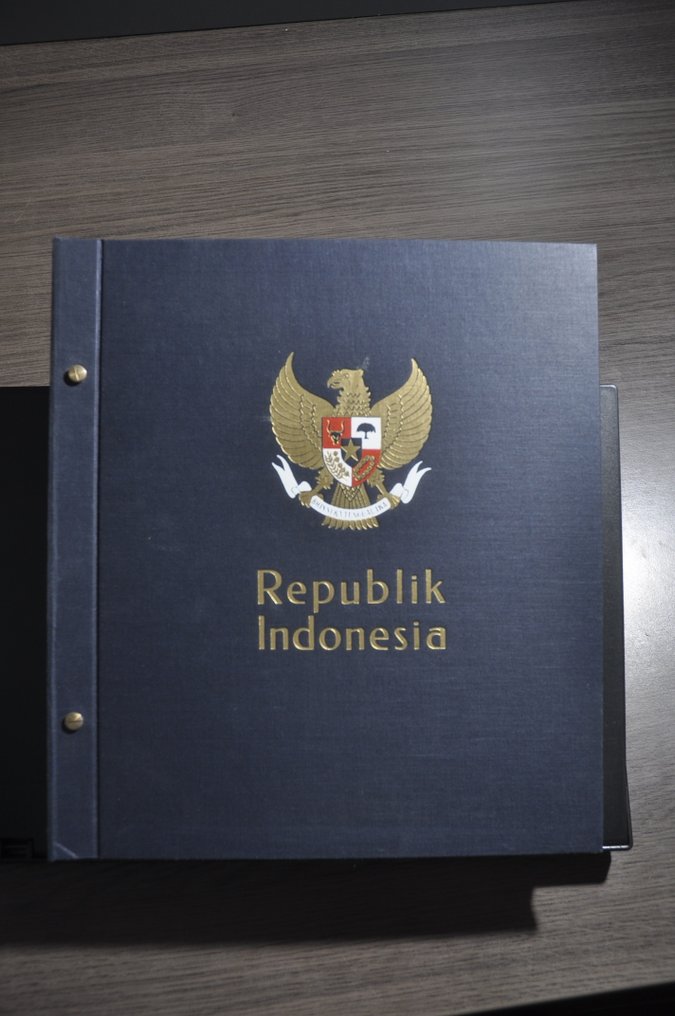 印度尼西亚 - 一套包含DAVO相册(1949/1980年)、各种存书册和FDC(243张照片)的收藏。 #1.0