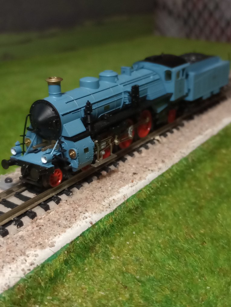 Arnold N轨 - A2536 - 带煤水车的蒸汽机车 (1) - 带有镭射功能。地址3628可见。拥有原装Arnold包装。 - DB #1.0