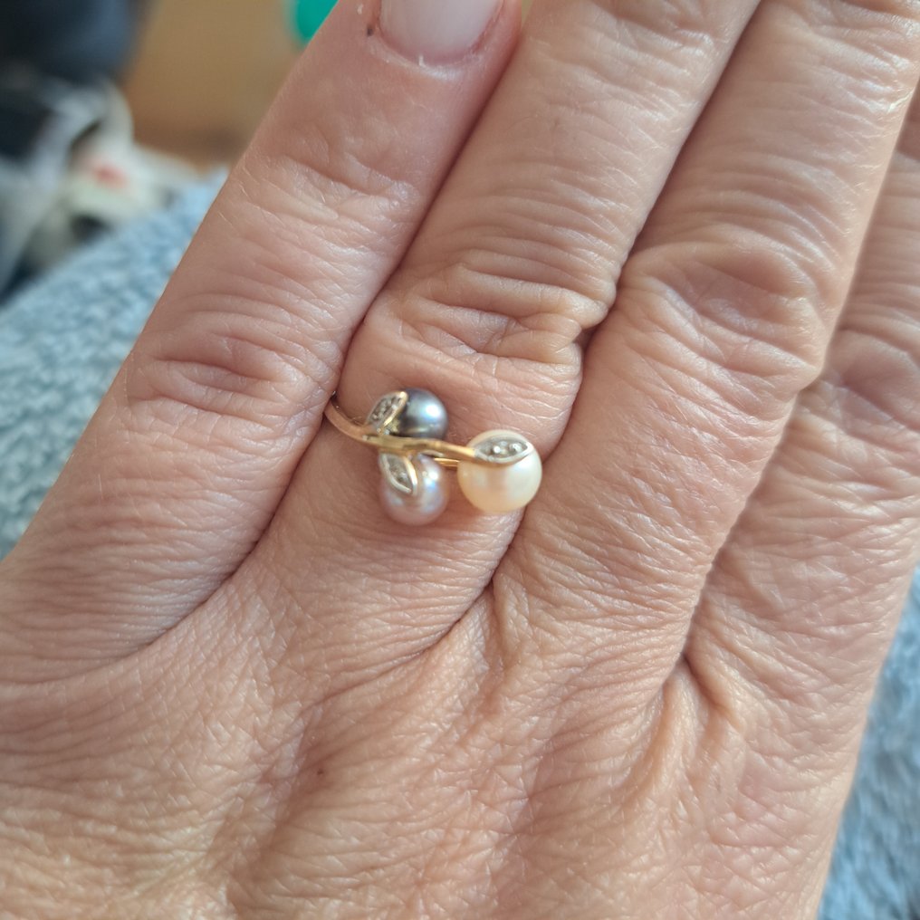 Ei pohjahintaa - Sormus - 18 kt. Keltakulta Helmi - Timantti #2.1