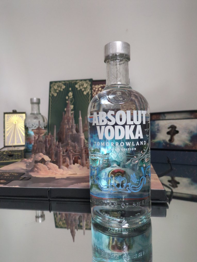 Absolut - Tomorrowland Limited Edition - b. 2022, 2023, 2025 - 70cl - 5 bouteilles #3.2