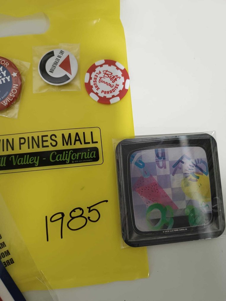 回到未来 -  - 电影道具 经典电影的道具复制品（全新状态） #2.1