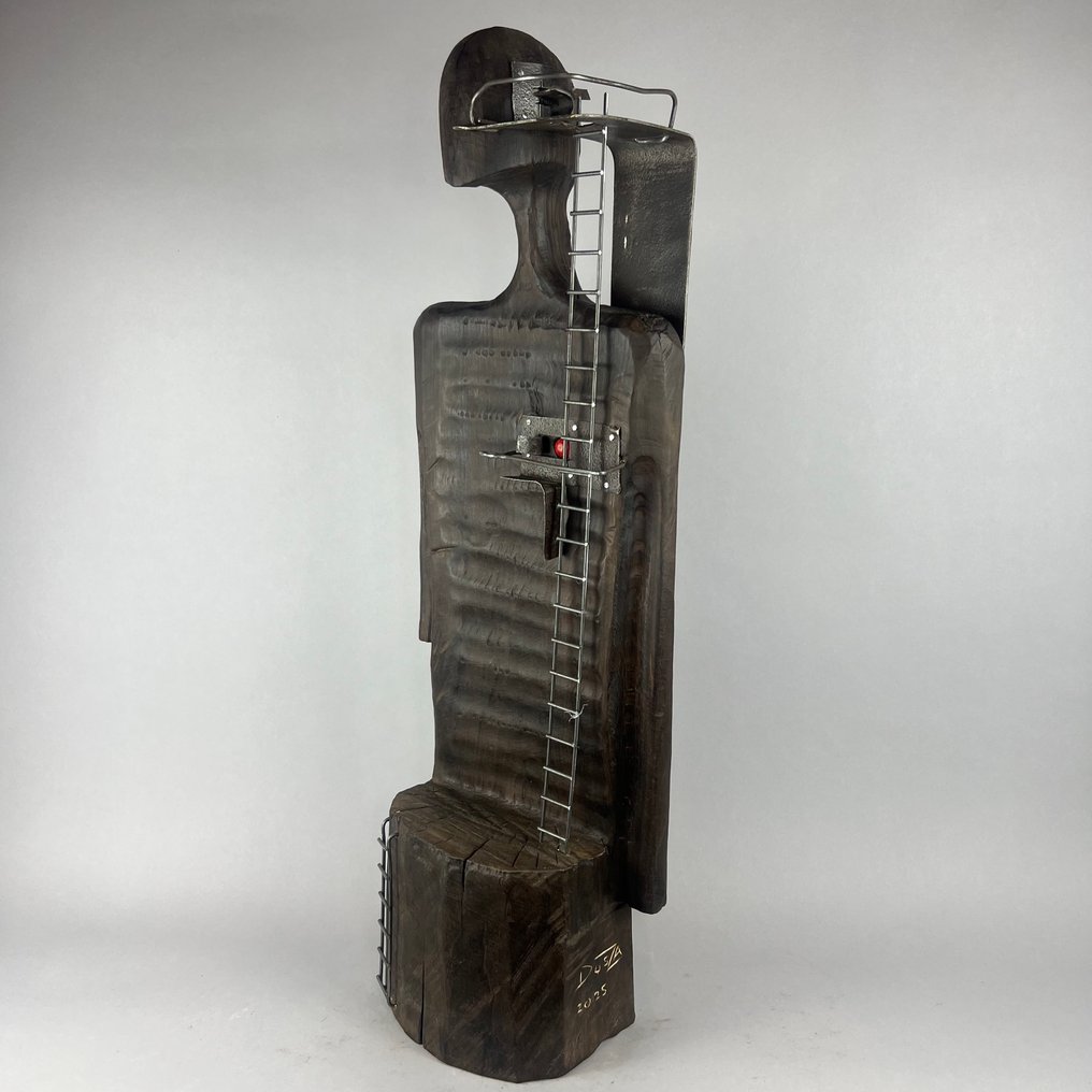 Karol Dusza (XX-XXI) - Try to understand me- wooden statue #1.0