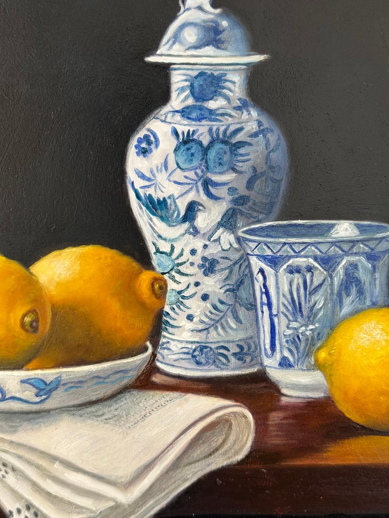 Valerio Altamira (XX-XXI) - Natura Morta con Limoni e Porcellana Blu #2.1