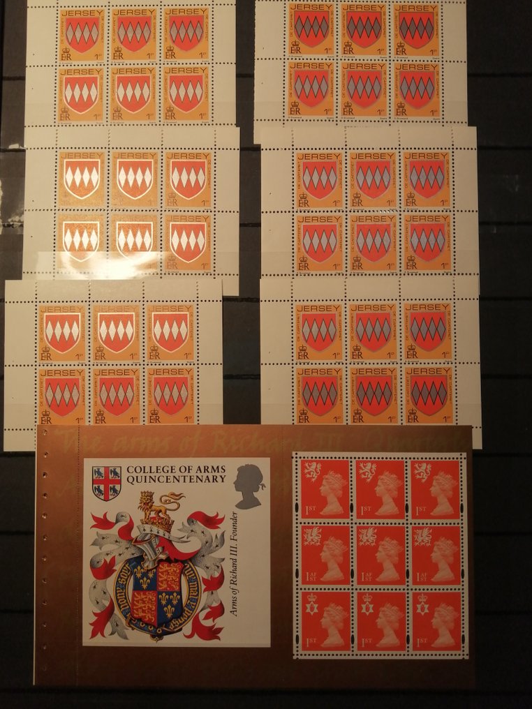 世界  - 世界集邮册，包含全新和已盖销的邮票。 #1.0