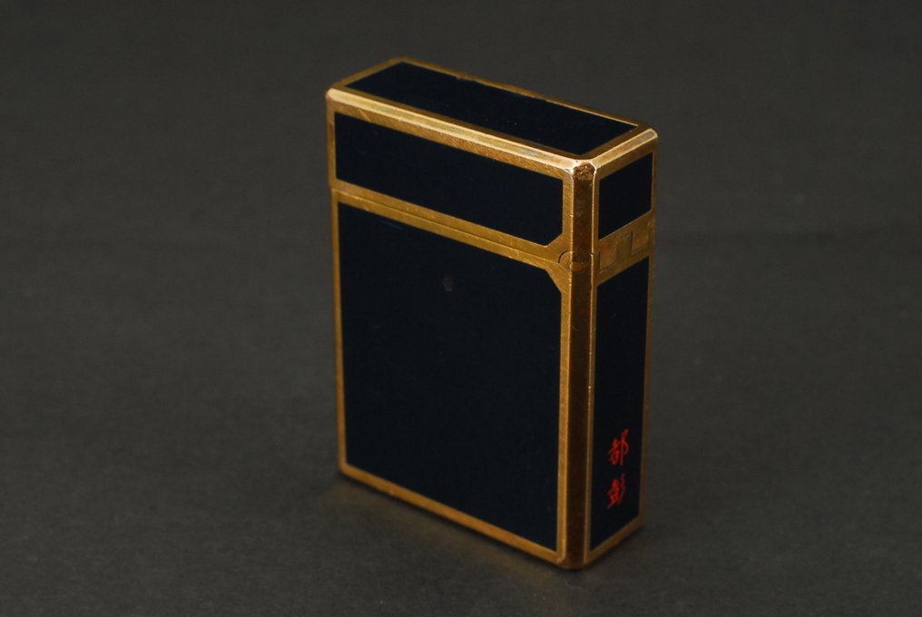 S.T. Dupont - Ligne Line 1 Short Gas Lighter - Lommelighter - Kinesisk lak (sort), Forgyldt #3.2
