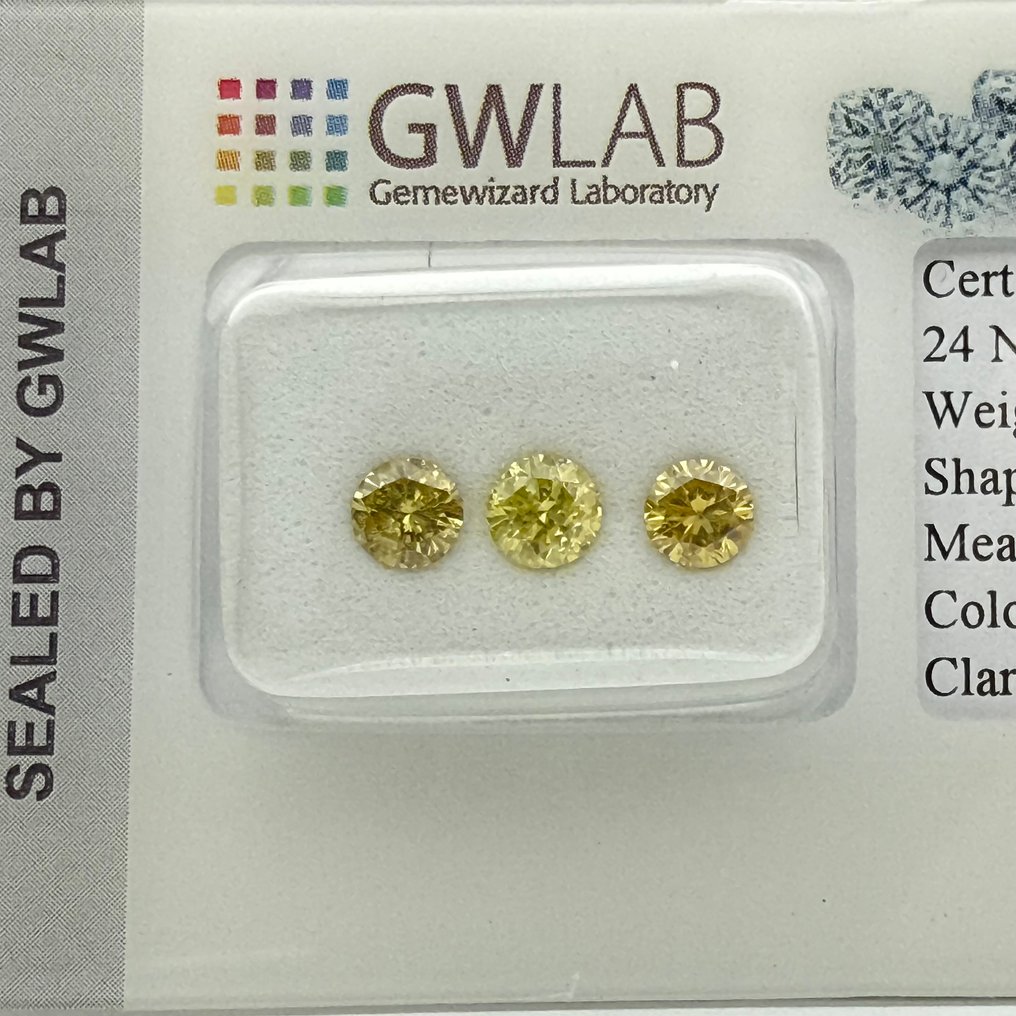 没有保留价 - 3 pcs 钻石 (经彩色处理) - 1.03 ct - 圆形 - Fancy vivid 黄色 - I1 内含一级 - Gemewizard宝石实验室(GWLab) #3.2