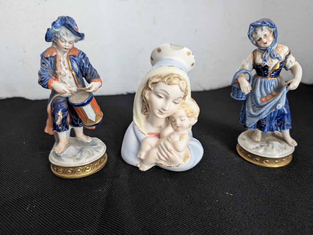 Aelteste Volkstedter - Figurka (3) - Ceramika #1.0