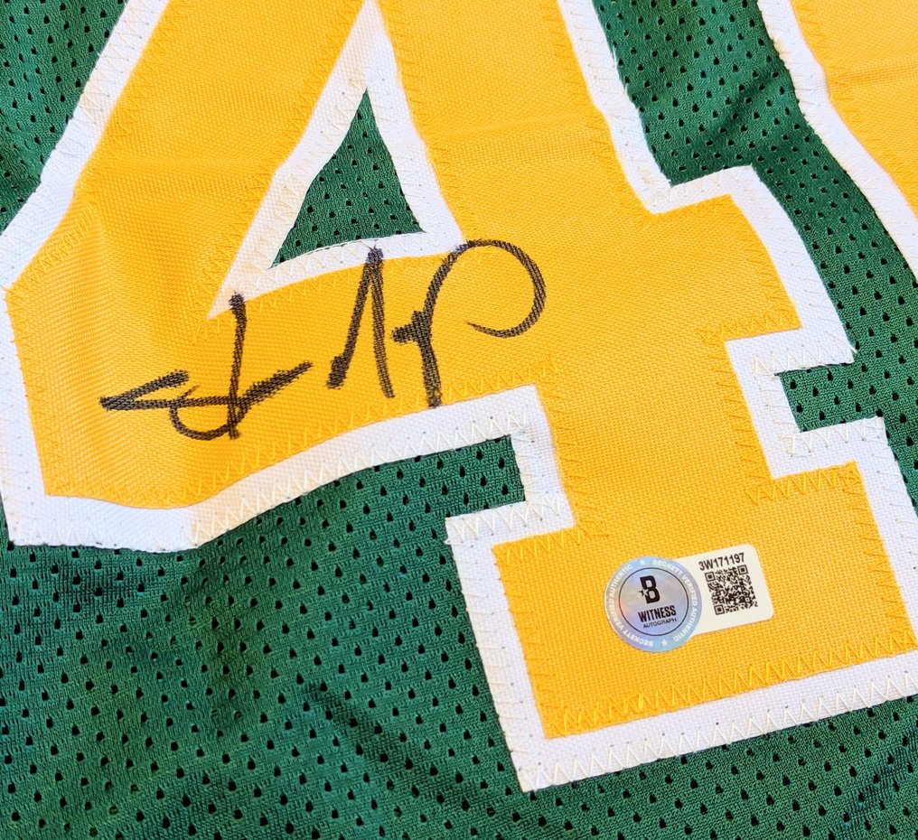 NBA - Shawn Kemp - Signed custom basketball jersey - Beckett verified autograph #4.3