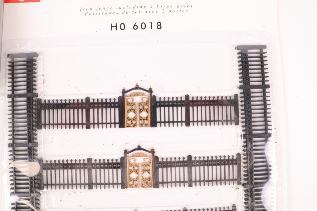 Faller, Busch, Noch, Kibri, Auhagen H0轨 - 8647/180432/60410/Etc. - 火车模型风景 (15) - 15套配有小细节的套件,如电线杆、栅栏、花朵和其他配件。 #2.1