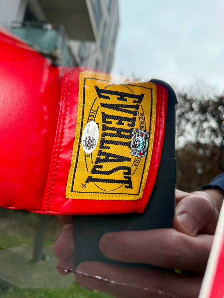 Mike Tyson - Boxing gloves #3.2