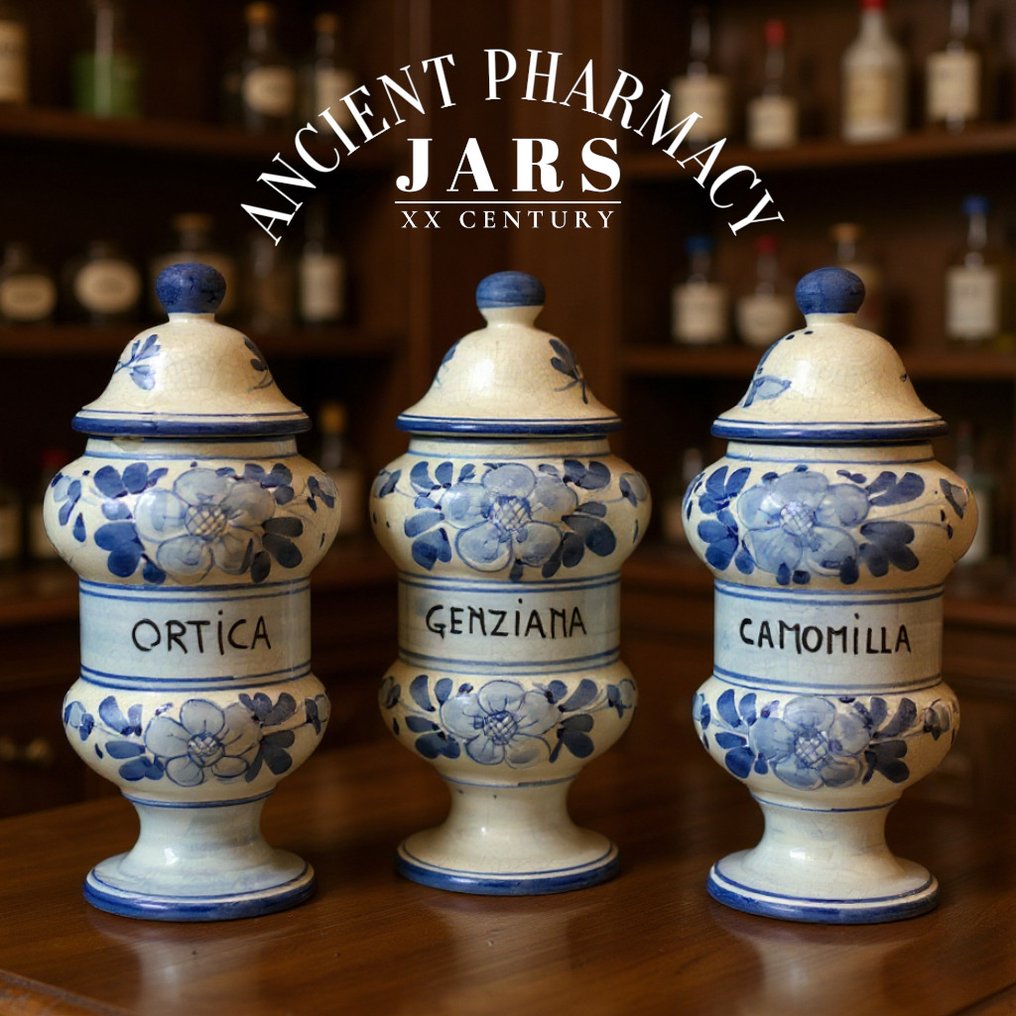 主題系列 - 古董药房阿尔巴雷利三瓶套装“荨麻、龙胆草和洋甘菊” - 彩色陶瓷 - Made in Italy - XX sec. #1.0