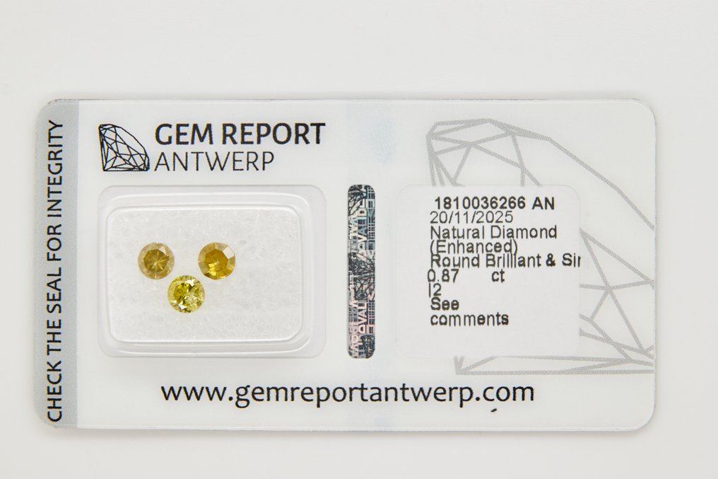 χωρίς τιμή ασφαλείας - 3 pcs Διαμάντι (Επεξεργασμένου χρώματος) - 0.87 ct - Mixed shape - I2 - Gem Report Antwerp (GRA) #1.0