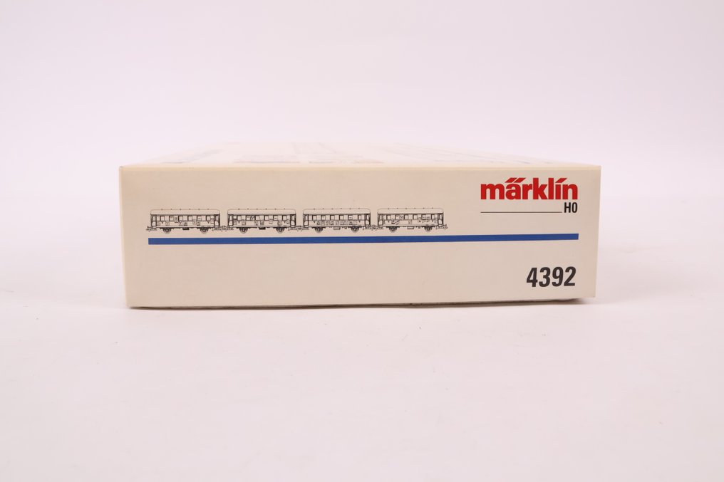 Märklin H0 - 4392 - Model train passenger carriage set (1) - Set of four carriages '40 Years Baden-Württemberg' - DRG #2.1