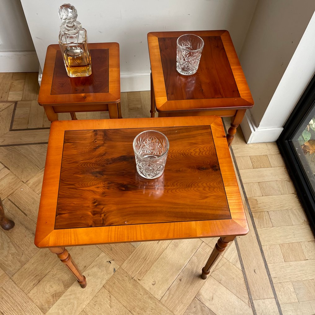 Nesting tables (3) - 紫杉木, 櫻桃木 #1.0