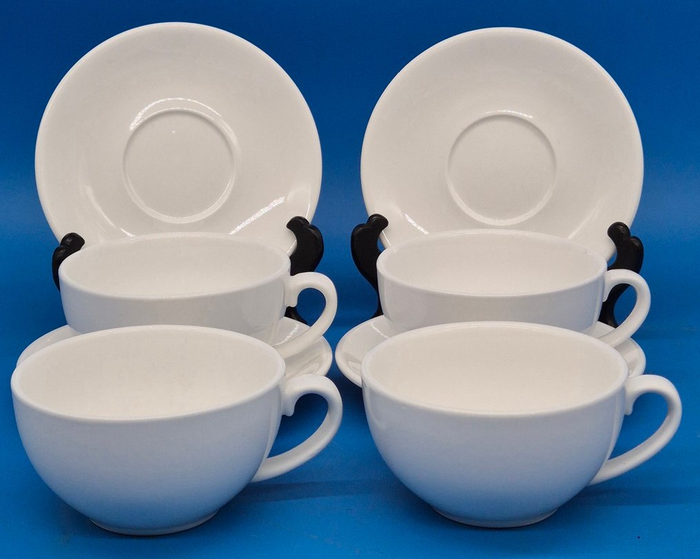 Maxwell & Williams – Designer Homewares – Set aus vier weißen Tassen mit Untertassen - 杯子和碟子 - 瓷 #1.0