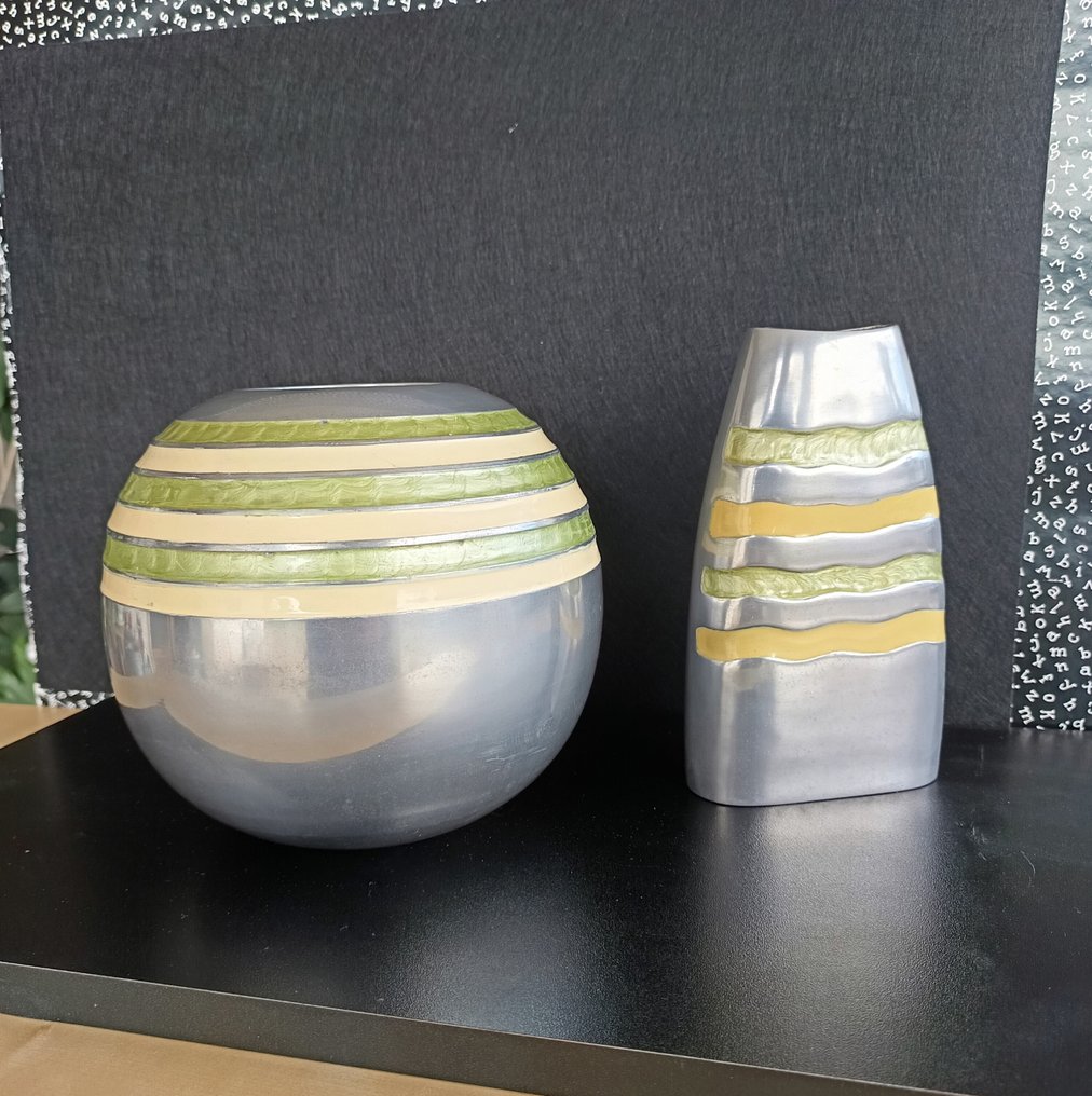 Set (2) Stile space age '60 - Design scandinavo - Vase - Aluminium - massive #1.0