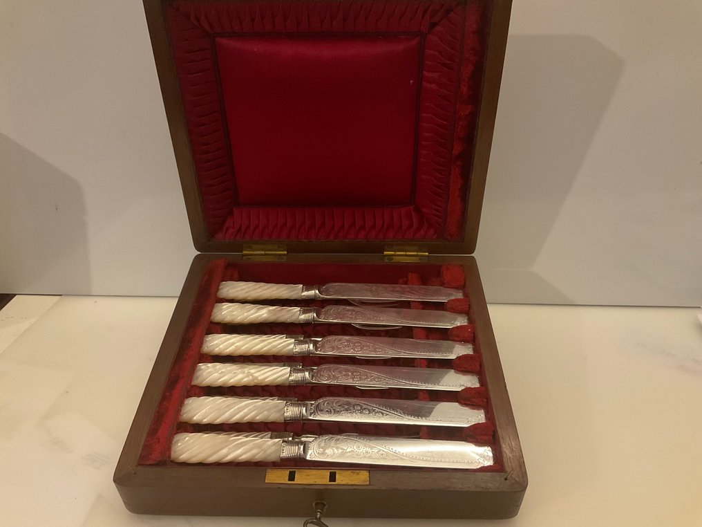 HENRY GREAVES - Servizio di posate (12) - Set di 12 coltelli e forchette da dolce in madreperla vittoriana e argento sterling, in custodia. - Argento Sterling 925 #1.0