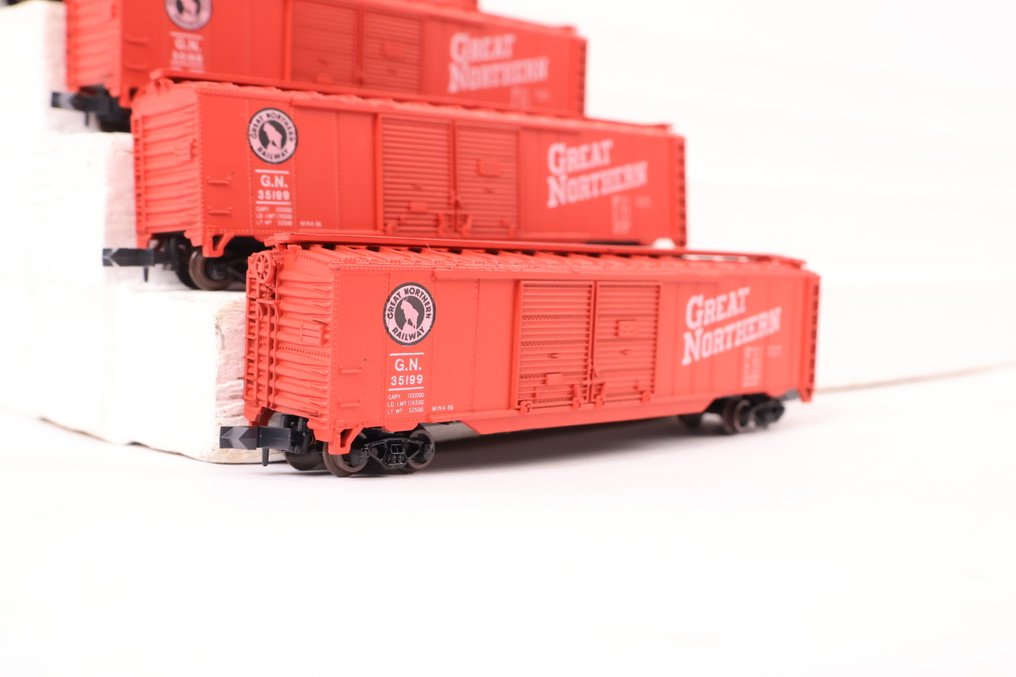 Atlas N - 3601 - Model wagonu towarowego (5) - Vijf Boxcars 50' - Great Northern #3.2