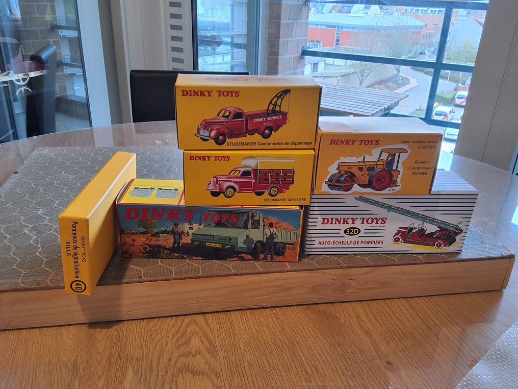 dinky-toys atlas 1:43 en 1:50 - Modell autó (6) - Set Dinky Toys: Studebaker Camionnette (25R), Studebaker Tapisserie (25L), Auto-échelle de Pompiers - eredeti dátumokon #1.0