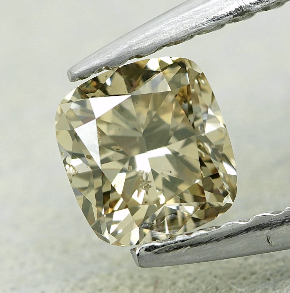 χωρίς τιμή ασφαλείας - 1 pcs Διαμάντι (Φυσικού χρώματος) - 0.50 ct - Κούσιον - Fancy light Κίτρινο Καφέ - SI2 - Gem Report Antwerp (GRA) #1.0
