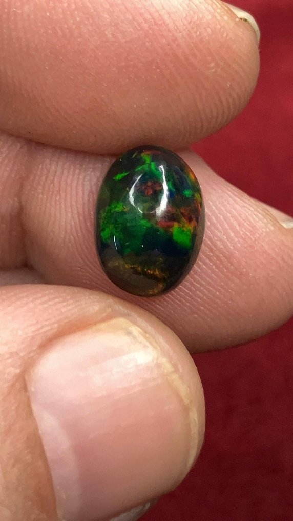 蛋白石 多彩黑火曜石 AAA+++ 天然黑欧泊 3克拉- 0.6 g #1.0