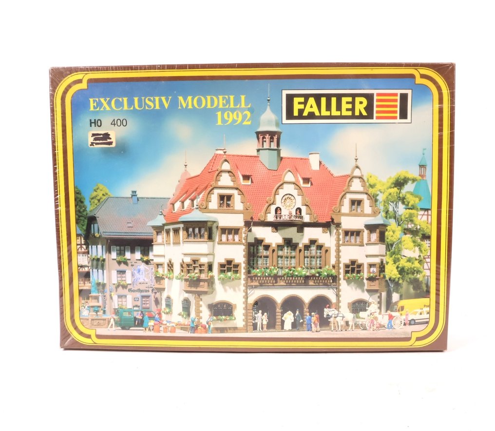 Faller H0 - 400 - Model train building kits (1) - Town Hall 'Exclusiv Modell 1992' #1.0