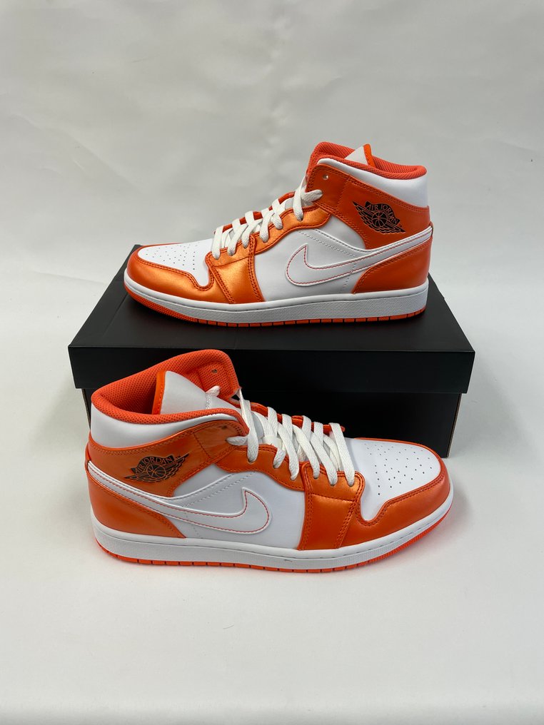 Nike - Air Jordan 1 Mid SE - Sneakers - Size: EU 44 #1.0