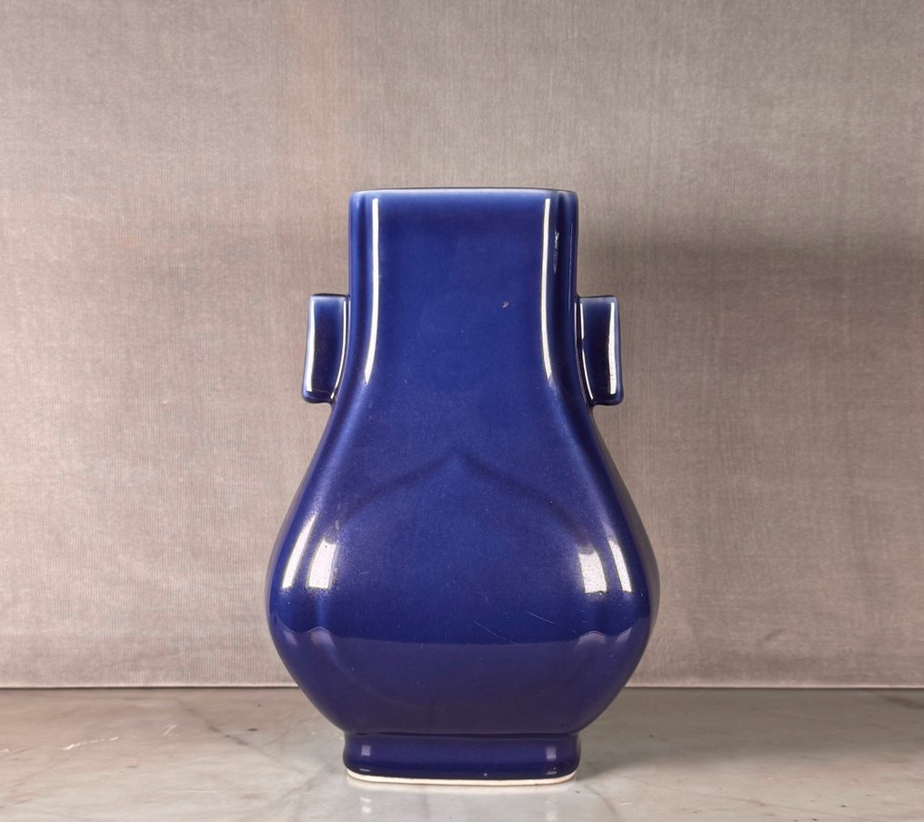 花瓶 - 瓷器 - 中國 - 清朝（1644-1911） - 精美的青瓷花瓶 #1.0