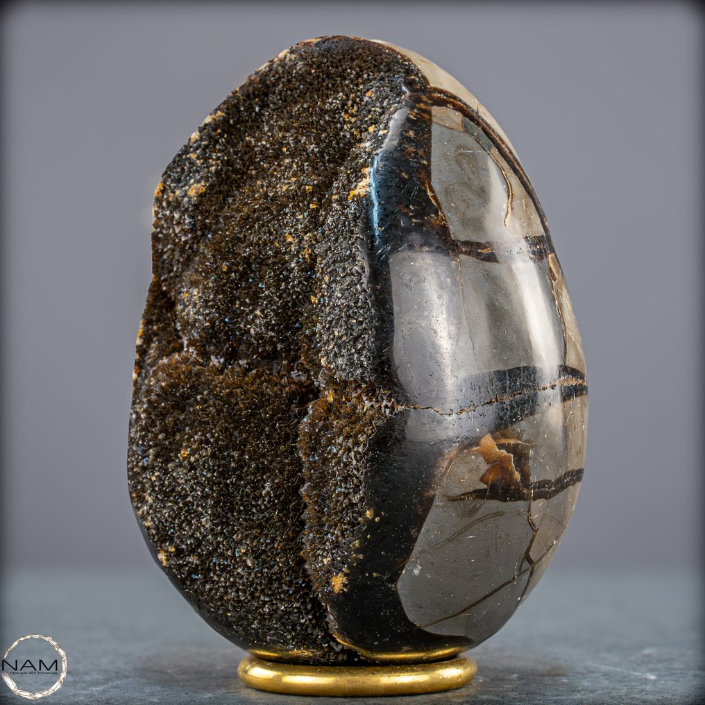 Breathtaking Septarien Egg A work of art of nature full of structure and depth.- 1002.22 g #2.1