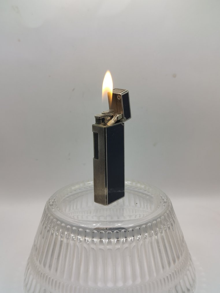 John Sterling - Senza Prezzo di Riserva - Accendino tascabile - Lacca, Placcato argento #1.0