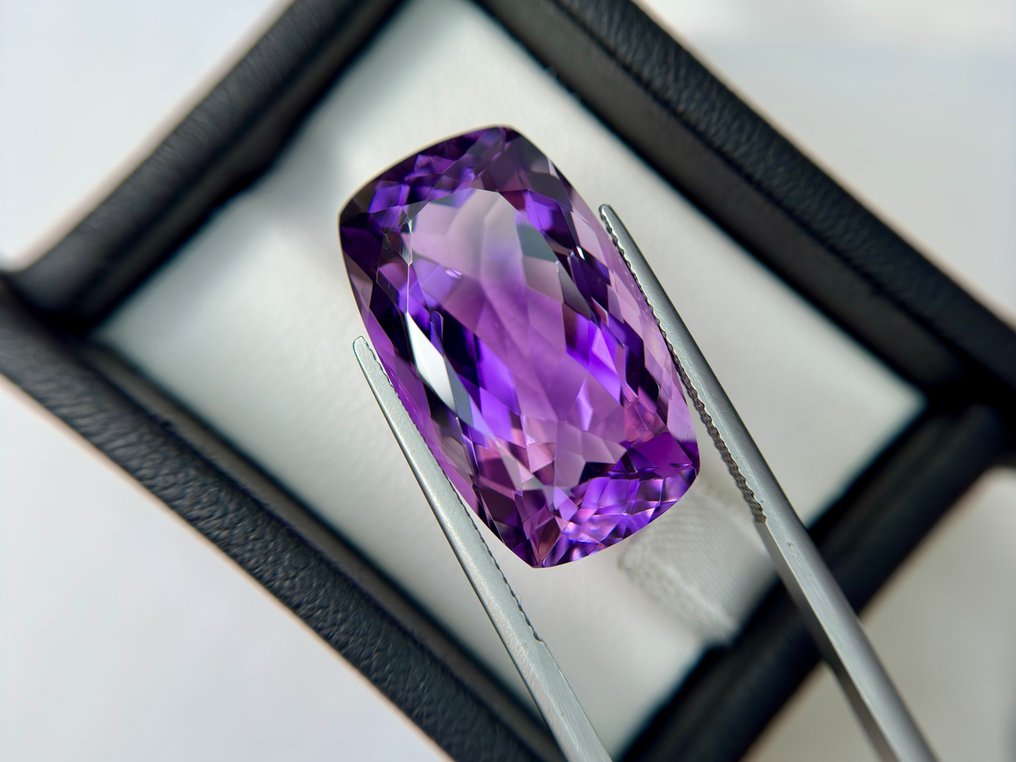 Fără preț de rezervă - 1 pcs Purpuriu Ametist - 31.56 ct - Asociația internațională de pietre prețioase colorate (ICA GemLab) - Amethyst mov elegant. #1.0