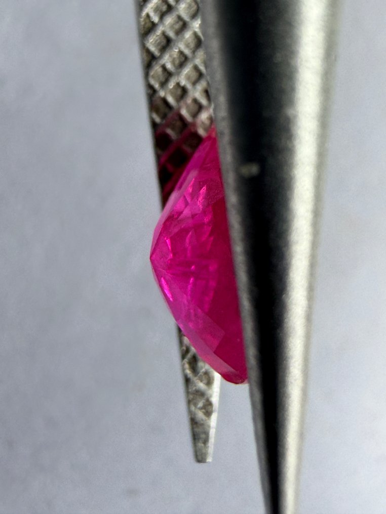 紅色 紅寶石  - 0.80 ct - Antwerp Laboratory for Gemstone Testing (ALGT) - 优质色彩 #4.3