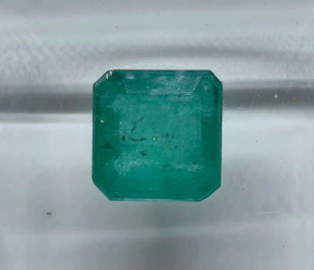 Green Emerald  - 1.34 ct - Antwerp Laboratory for Gemstone Testing (ALGT) #3.2