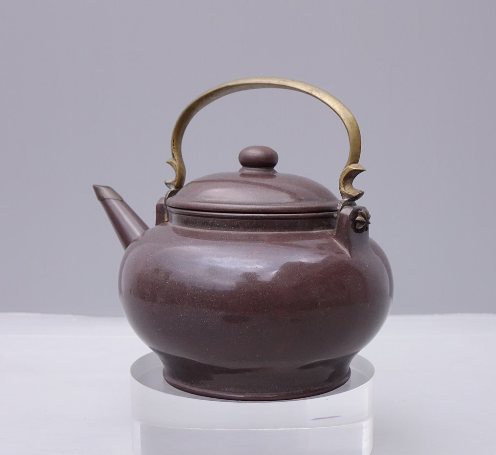 Teapot - Clay - Chinese Yixing Teapot #1.0