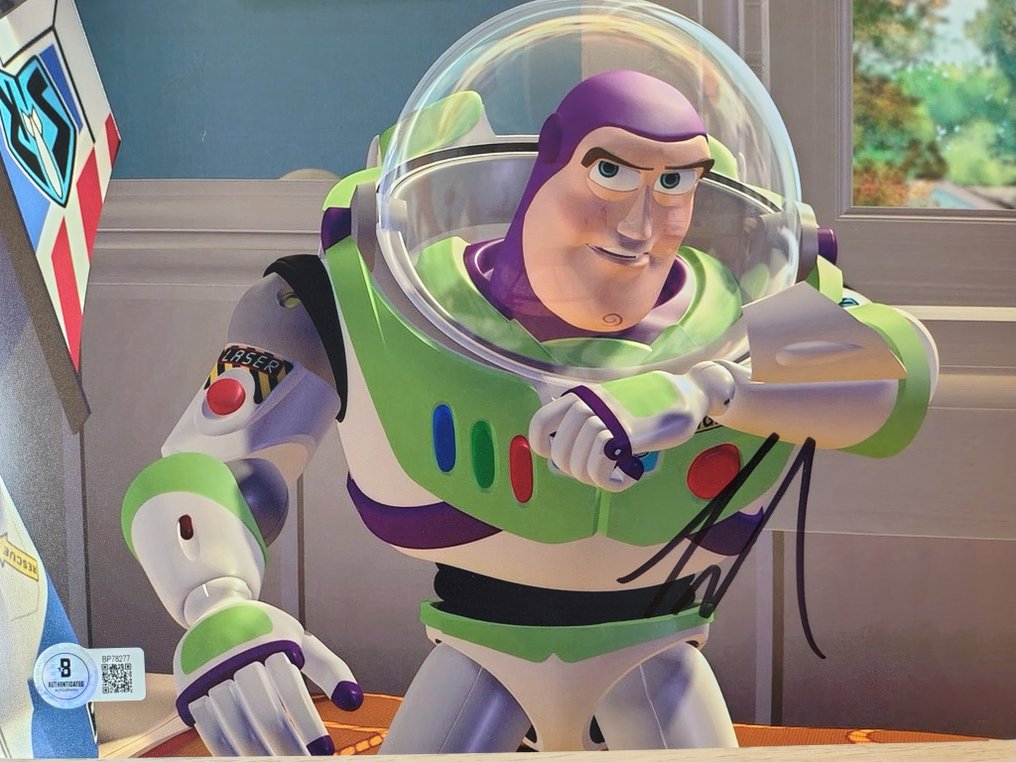 Toy Story - Tim Allen (Buzz Lightyear) - Autograph, Photo with Beckett COA #2.1
