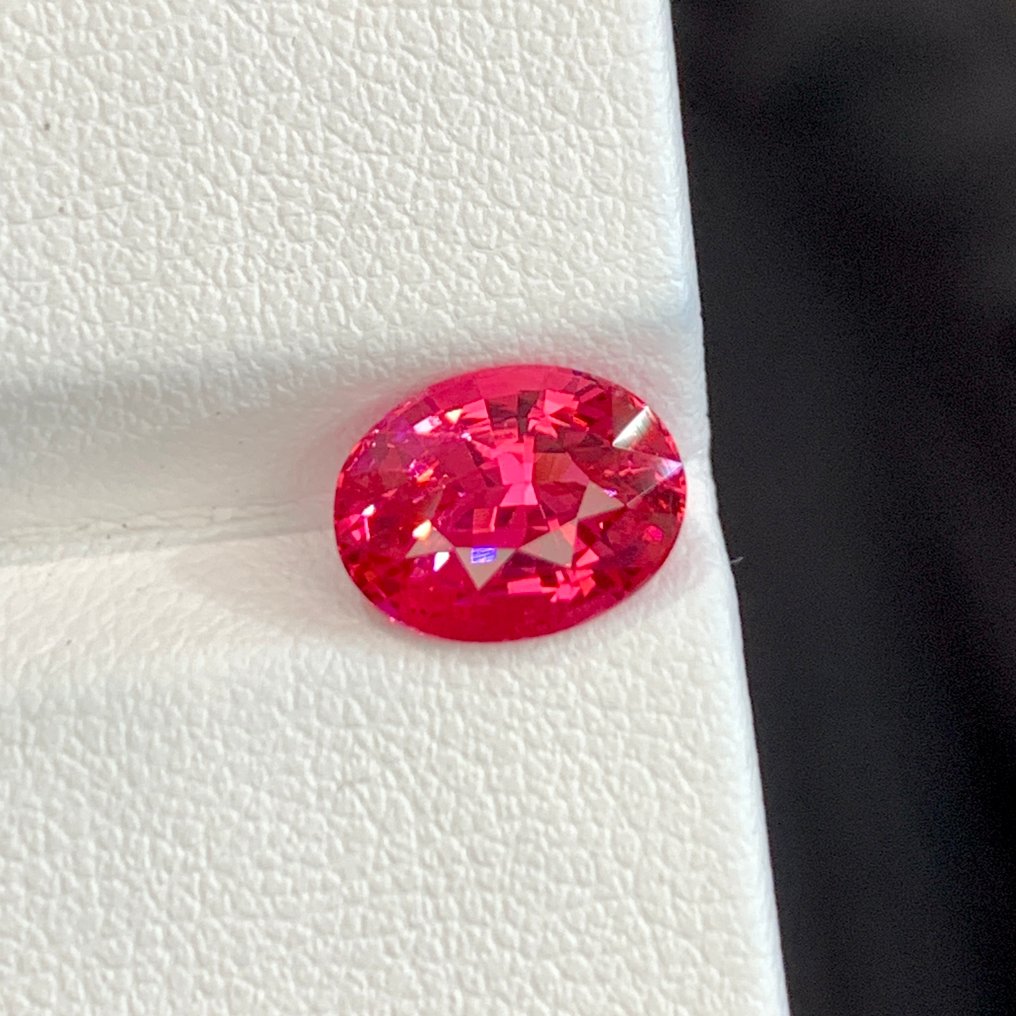 1 pcs  粉色 尖晶石  - 2.52 ct - Bellerophon Gemlab - Mahenge 鲜粉色尖晶石 #3.2