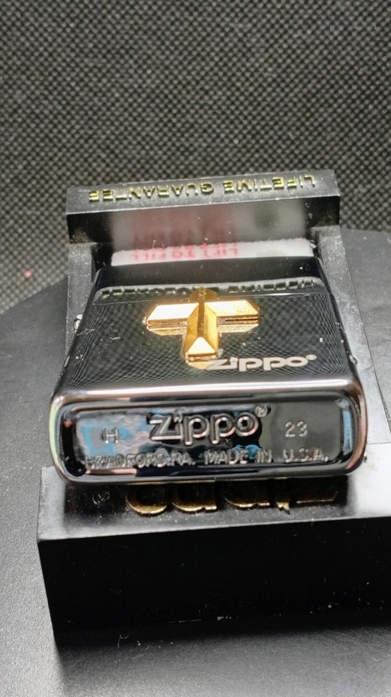 Zippo - Zippo silver High Gloss Jubiläum 2 - Zonder Minimumprijs - Zakaansteker - Messing, Staal #1.0