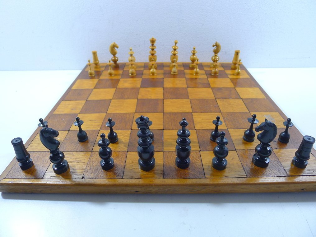 Jeu d'échecs en bois de buis Modèle pré -Régence du Café de Paris fin XIX eme LA RÉGENCE king 70 mm - Set di scacchi - Pré-régence - buis #3.2