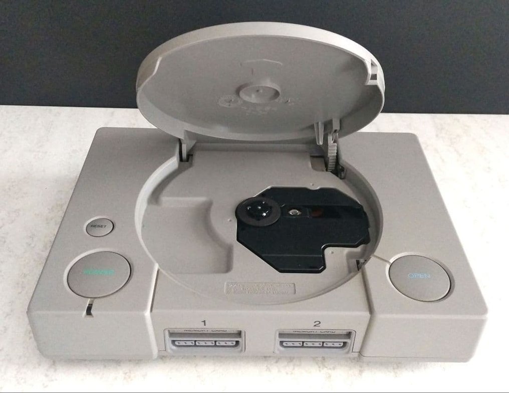 Sony - Playstation 1 (PS1) - Sony PlayStation (PS1) Console Set — With Wired Controller, Power Cable & “Crash Bandicoot 3” - 视频游戏机+游戏 - 无原装盒 #1.0