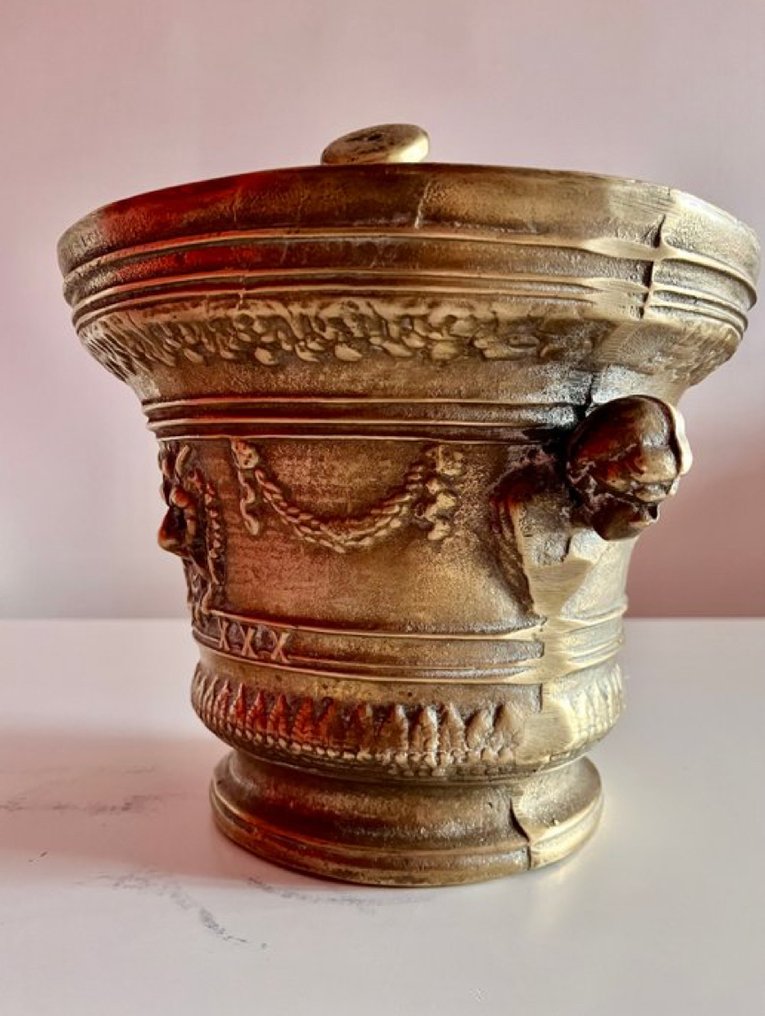 Mortier et pilon - Style Louis XIII - Bronze massif - Mortier lourd en bronze #4.3