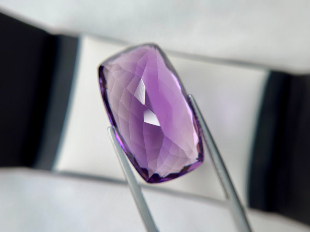 Fără preț de rezervă - 1 pcs Purpuriu Ametist - 31.56 ct - Asociația internațională de pietre prețioase colorate (ICA GemLab) - Amethyst mov elegant. #4.3
