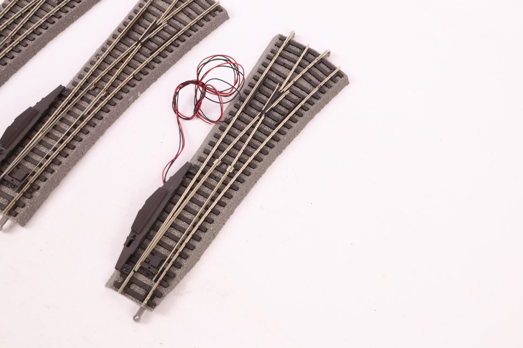 Piko H0 - 55420/55421 - Γραμμές τρένου μοντελισμού (4) - 4 ηλεκτρικές διακοπές A-γραμμής, αριστερά και δεξιά. #1.0