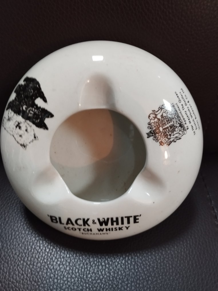 Black & White & other whisky related memorabilia  - b. 1980s - N/A #4.3