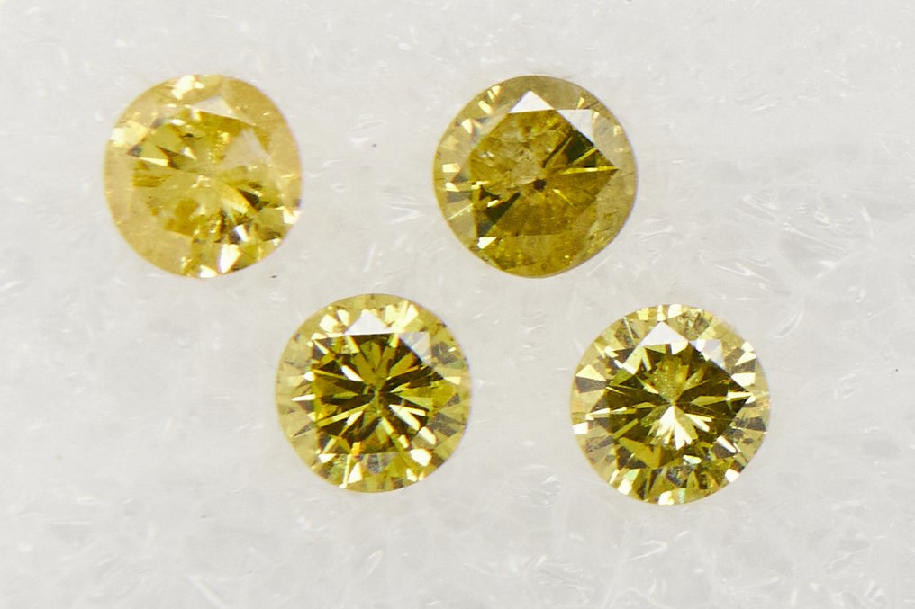 Senza prezzo di riserva - 4 pcs Diamante  (Con trattamento colore)  - 0.98 ct - Rotondo - I1, I2 - Gem Report Antwerp (GRA) #1.0