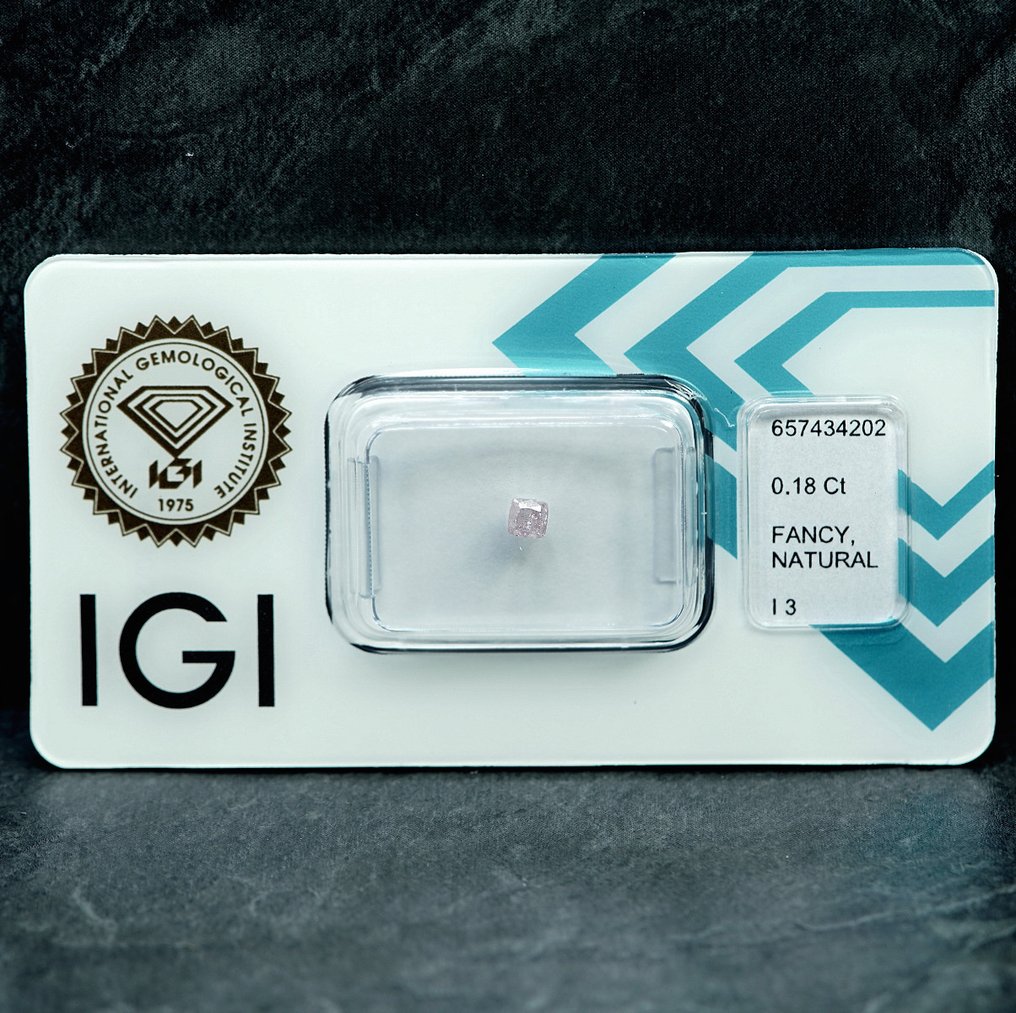 χωρίς τιμή ασφαλείας - 1 pcs Διαμάντι (Φυσικού χρώματος) - 0.18 ct - Κούσιον - Fancy light Απαλό μοβ Ροζ - I3 - International Gemological Institute (IGI) #1.0