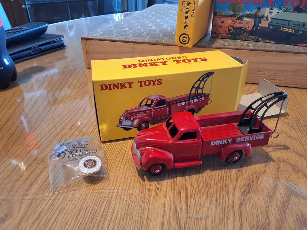 dinky-toys atlas 1:43 en 1:50 - Modell autó (6) - Set Dinky Toys: Studebaker Camionnette (25R), Studebaker Tapisserie (25L), Auto-échelle de Pompiers - eredeti dátumokon #3.2