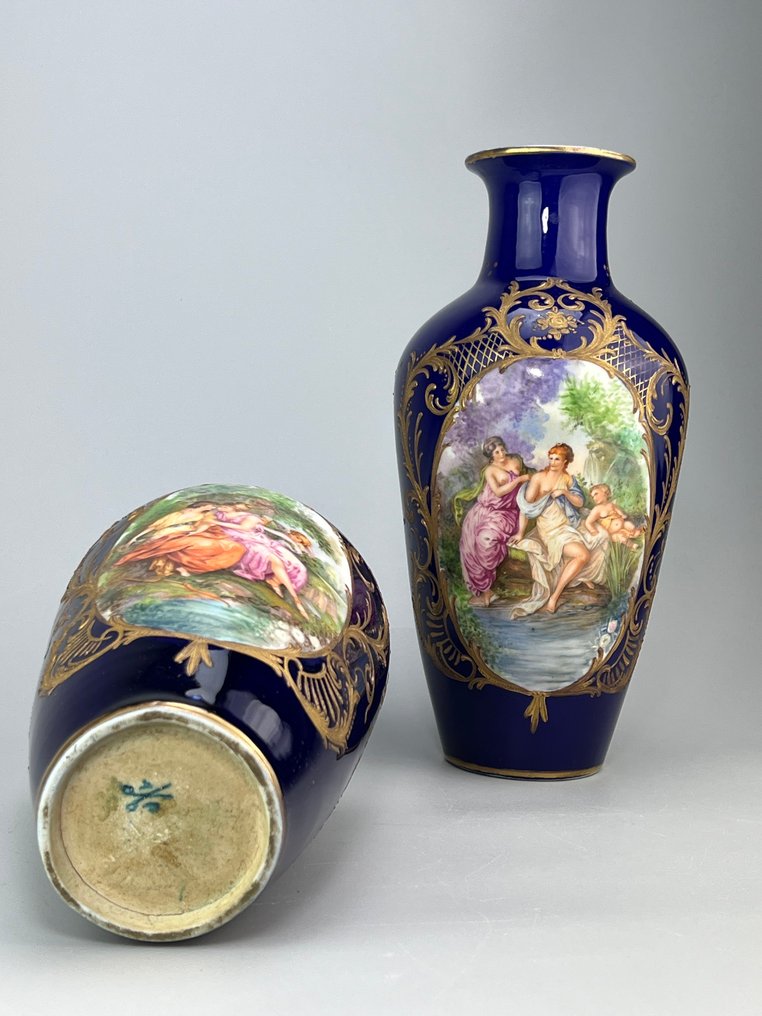 Vase - Porcelain - Hand-painted #2.1