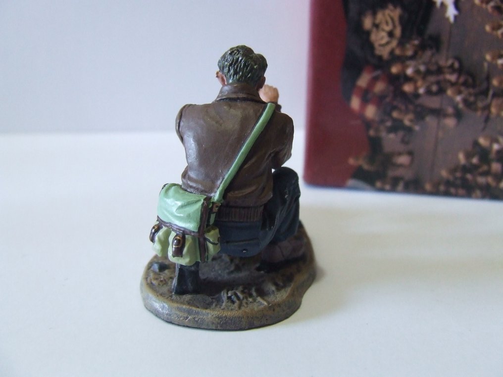 King & Country 1:32 - Model military vehicle - Partisin Resistente Francês com detonador de TNT WW2 #3.2